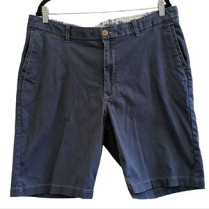 Tommy Bahama Navy Stretch Shorts Size 40 waist EUC